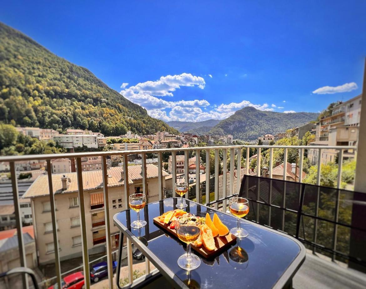 La Capucine - Lumineux Avec Balcon Et Parking Appartement Saint-Claude Buitenkant foto